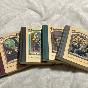 A series of unfortunate events 4 books